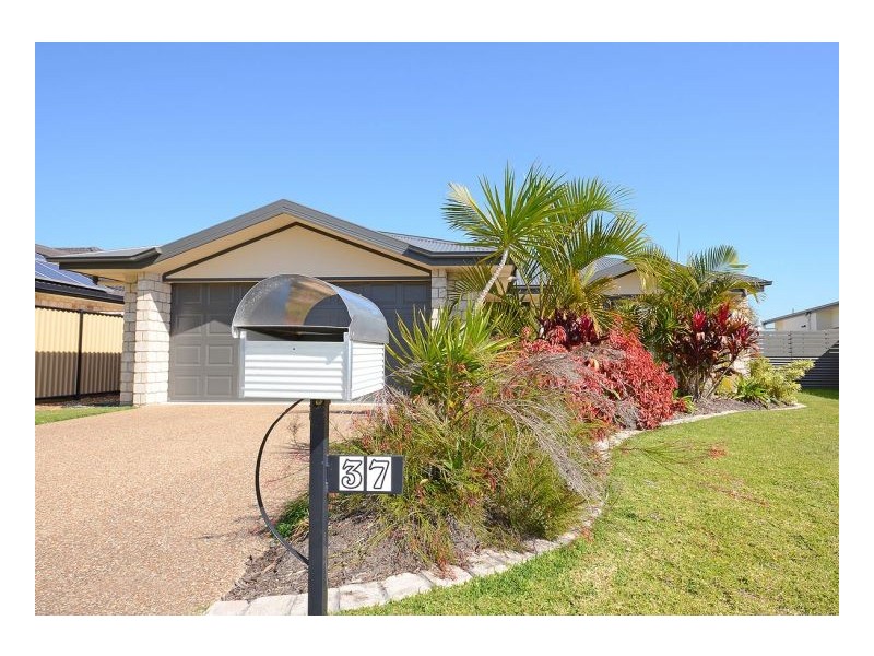 37 Yarrilee Cct, Dundowran QLD 4655