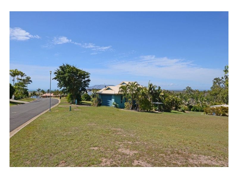 12 Sovereign Ct, Urraween QLD 4655