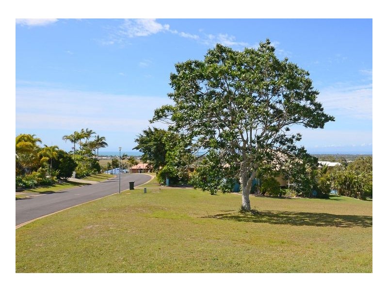 12 Sovereign Ct, Urraween QLD 4655