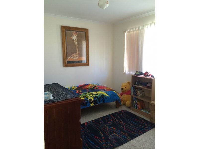 4 Sonder Street, Urangan QLD 4655