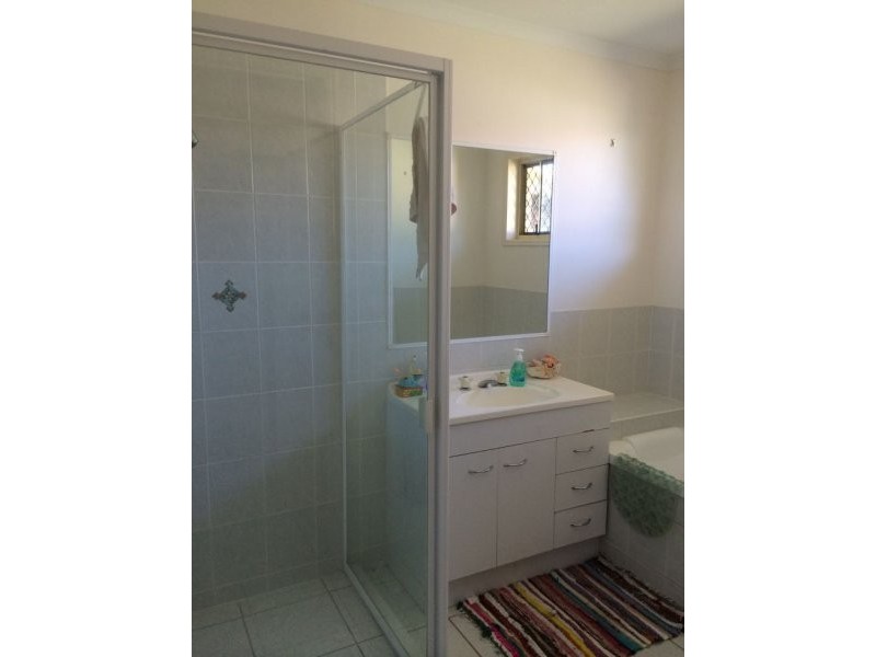 4 Sonder Street, Urangan QLD 4655