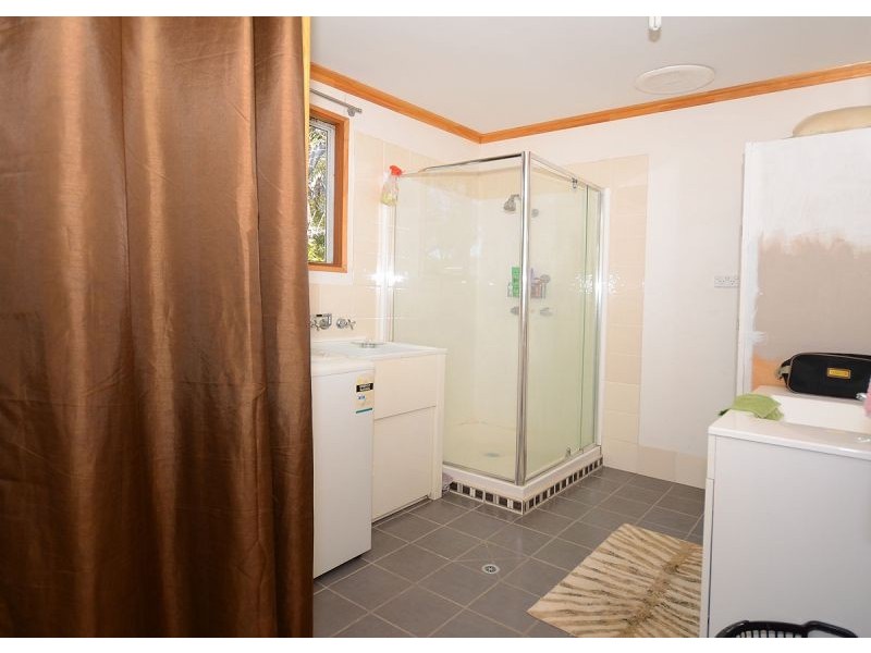 225 Booral Road, Urangan QLD 4655