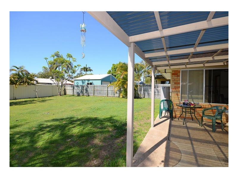 74 Limpus Street, Urangan QLD 4655