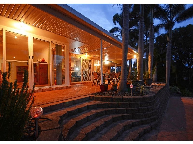 2 Faraday Court, Urraween QLD 4655