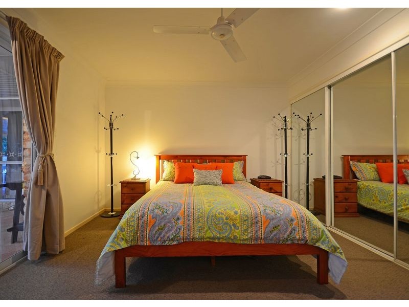 2 Faraday Court, Urraween QLD 4655