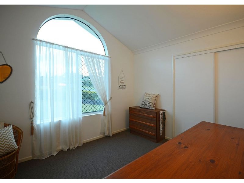 2 Faraday Court, Urraween QLD 4655