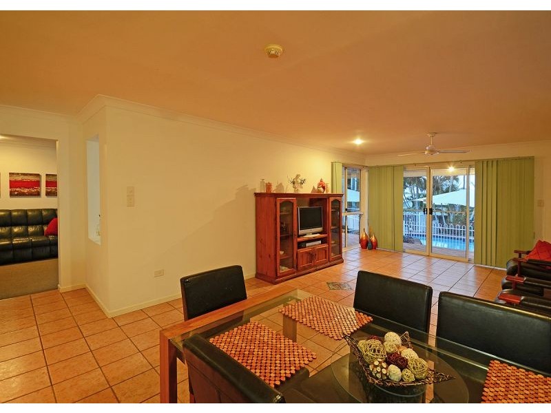 2 Faraday Court, Urraween QLD 4655