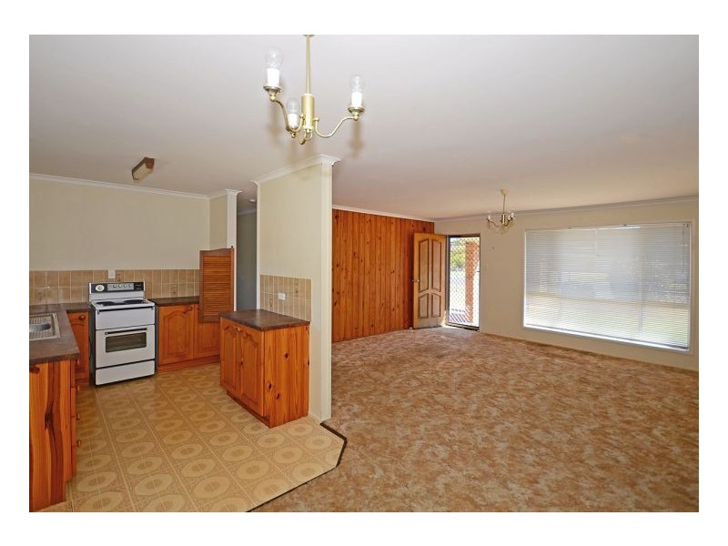 17 Melong Street, Scarness QLD 4655