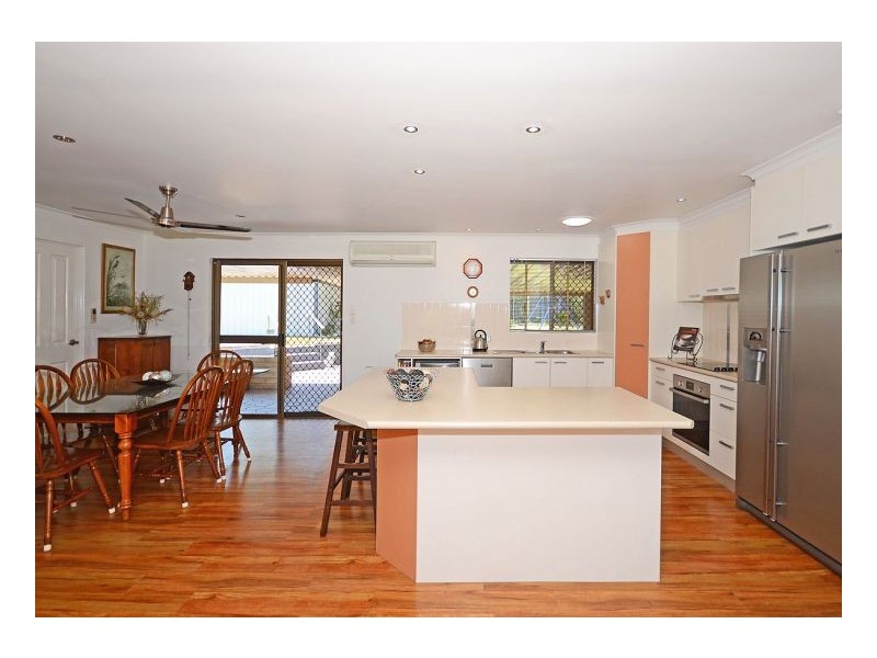 10 Michelle Drive, Point Vernon QLD 4655