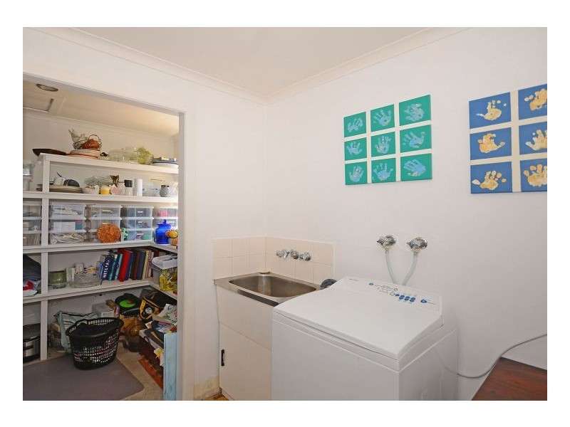 10 Michelle Drive, Point Vernon QLD 4655