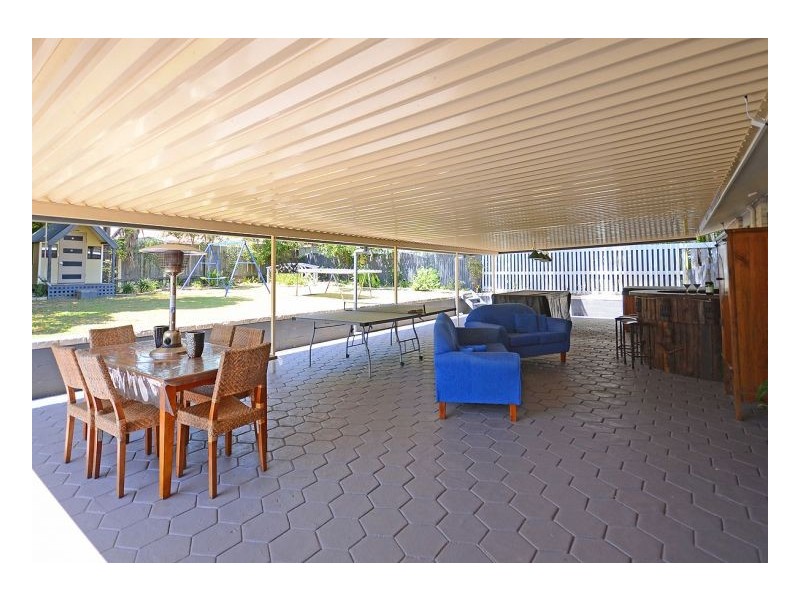 10 Michelle Drive, Point Vernon QLD 4655