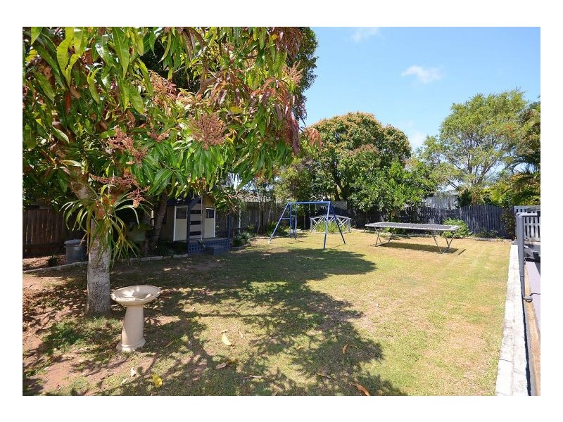 10 Michelle Drive, Point Vernon QLD 4655