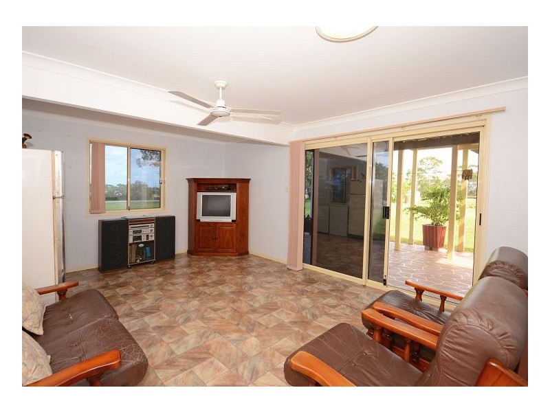 6 Wolfe Street, River Heads QLD 4655