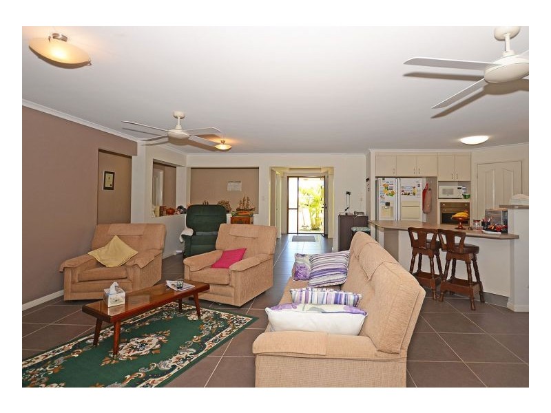 86 Wattle Street, Point Vernon QLD 4655