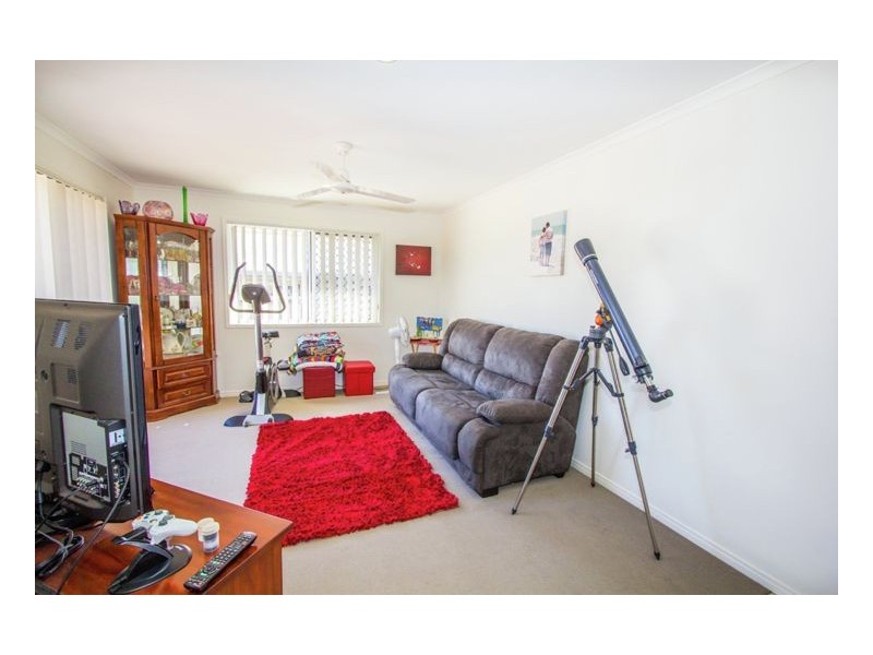 25 Picadilly Cct, Urraween QLD 4655