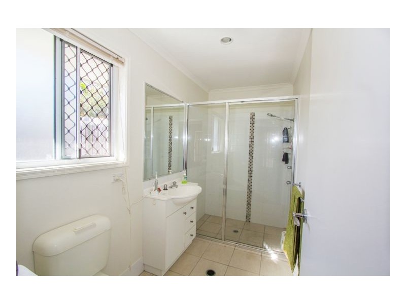 25 Picadilly Cct, Urraween QLD 4655