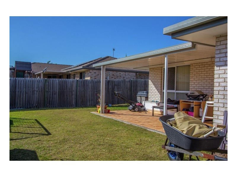 25 Picadilly Cct, Urraween QLD 4655