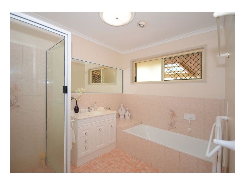 17 Wattlebird Lane, Eli Waters QLD 4655