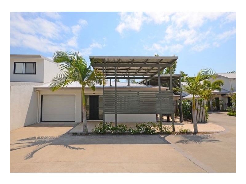 15/654 Charlton Esplanade, Urangan QLD 4655