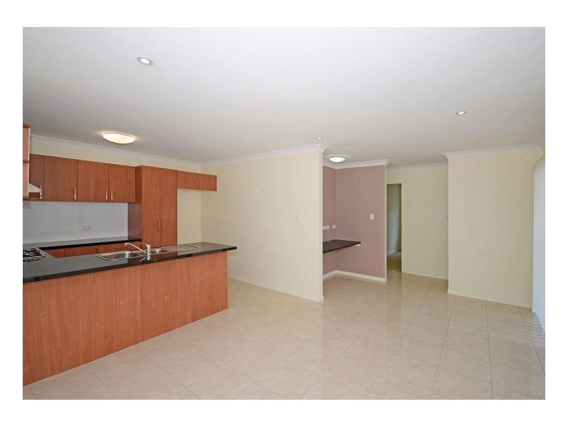 15/654 Charlton Esplanade, Urangan QLD 4655