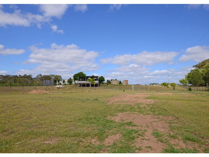 48 Smith Road, Howard QLD 4659