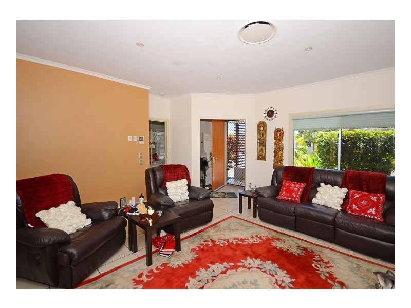 17/230 Pulgul  Street, Urangan QLD 4655