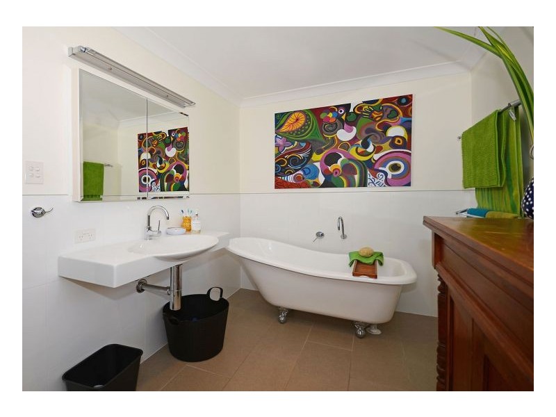 243 Doolong Rd, Wondunna QLD 4655