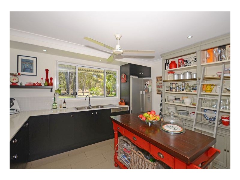 243 Doolong Rd, Wondunna QLD 4655