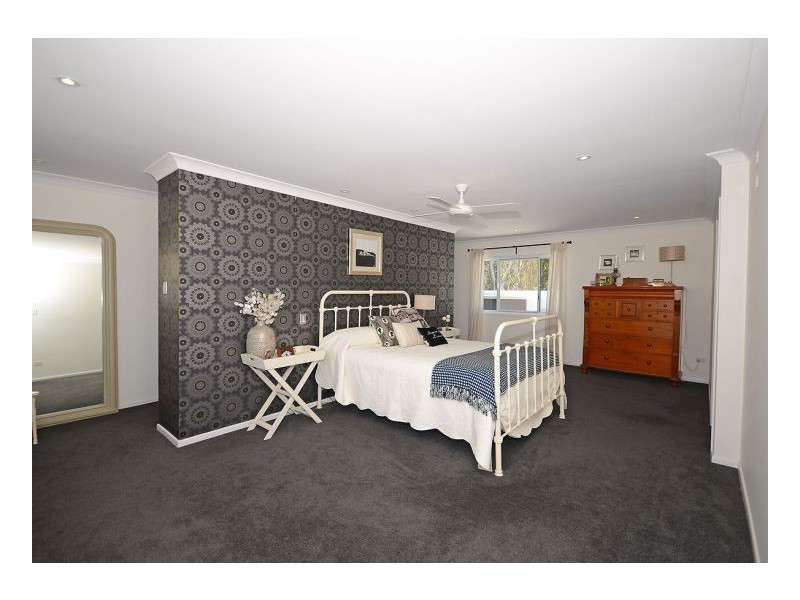 243 Doolong Rd, Wondunna QLD 4655