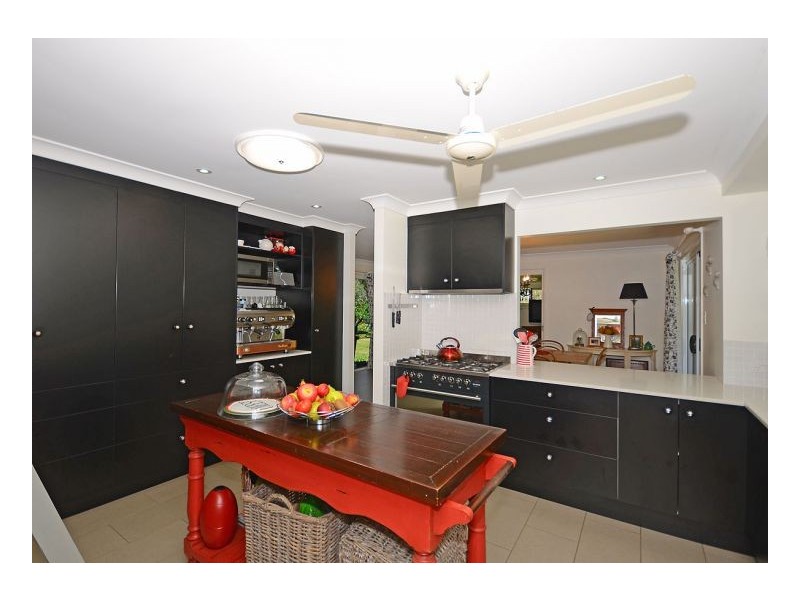 243 Doolong Rd, Wondunna QLD 4655