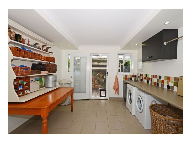 243 Doolong Rd, Wondunna QLD 4655