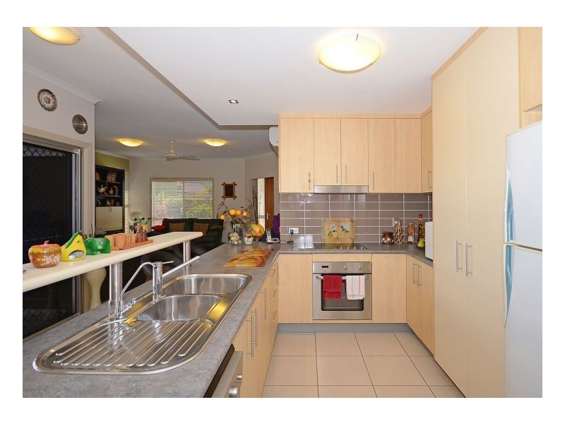 18/230 Pulgul Street, Urangan QLD 4655