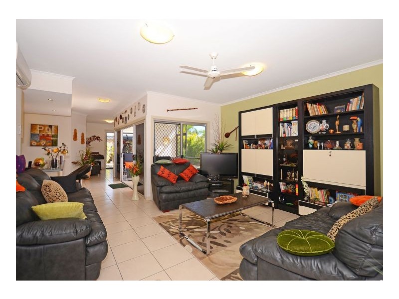 18/230 Pulgul Street, Urangan QLD 4655