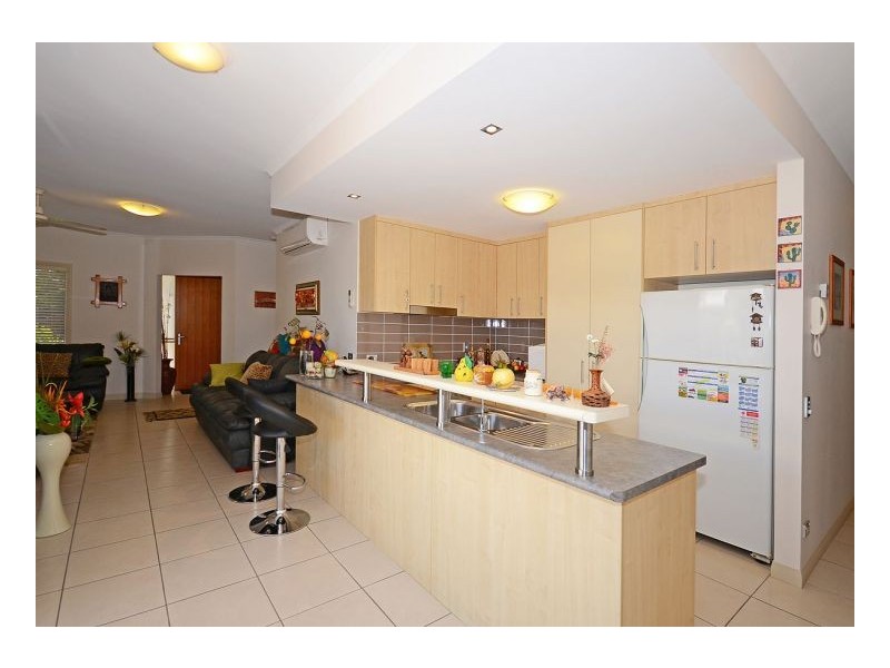 18/230 Pulgul Street, Urangan QLD 4655