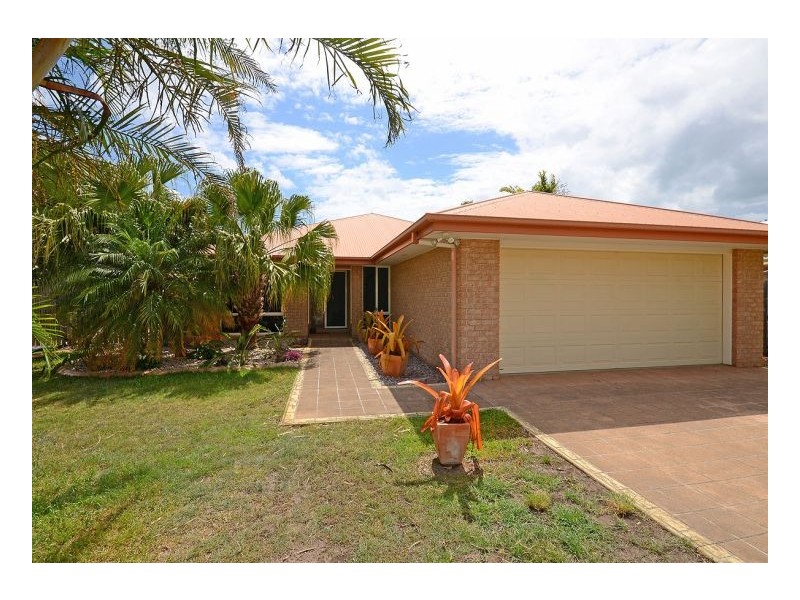 24 Jonwest Cl, Torquay QLD 4655