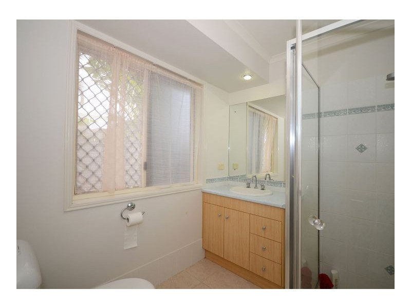 24 Jonwest Cl, Torquay QLD 4655