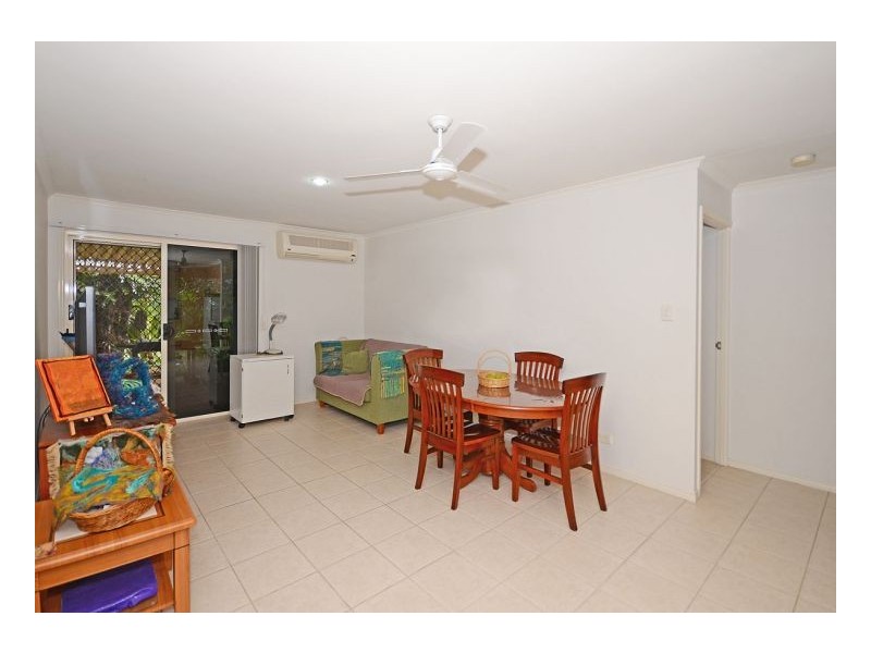 24 Jonwest Cl, Torquay QLD 4655