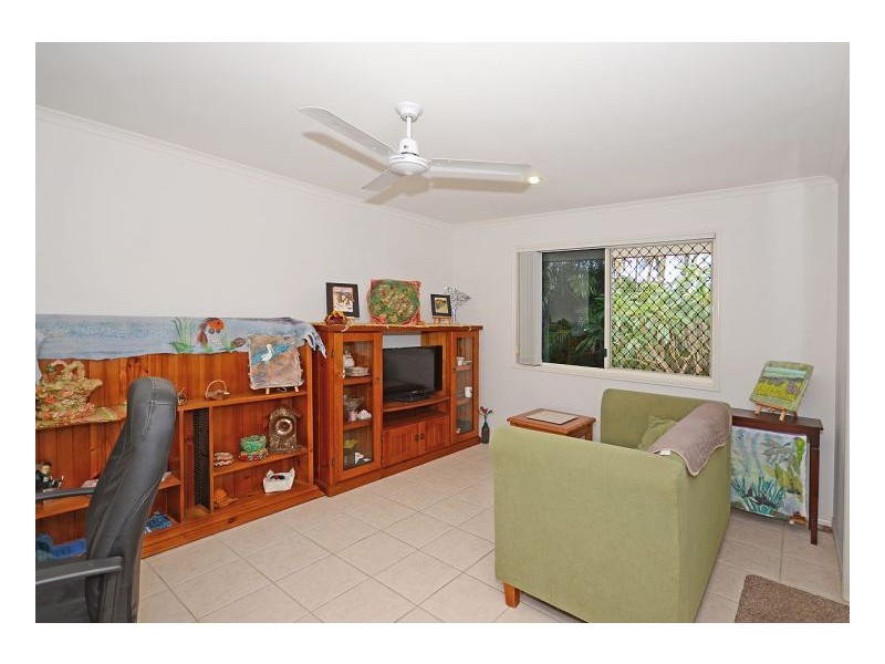 24 Jonwest Cl, Torquay QLD 4655