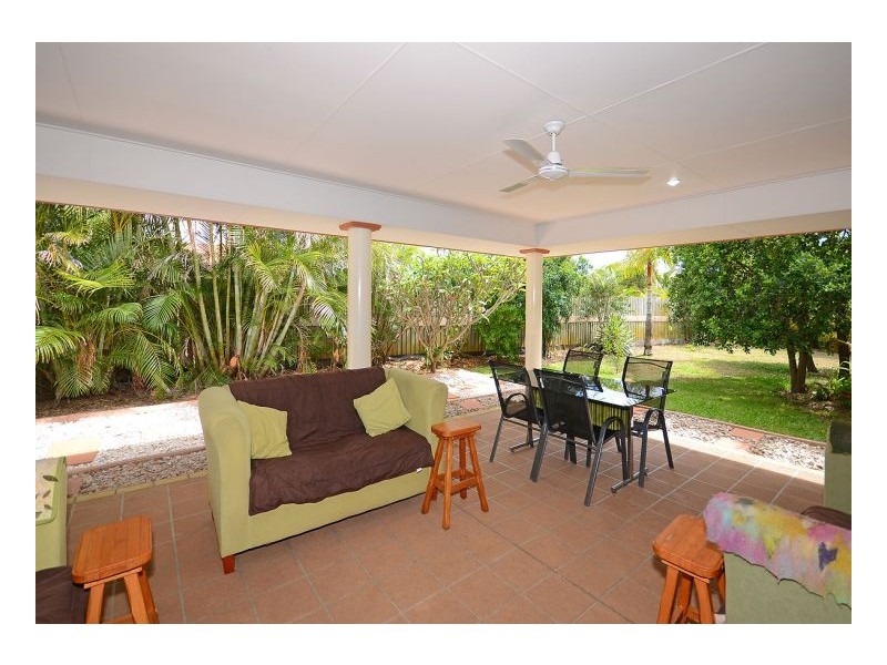 24 Jonwest Cl, Torquay QLD 4655