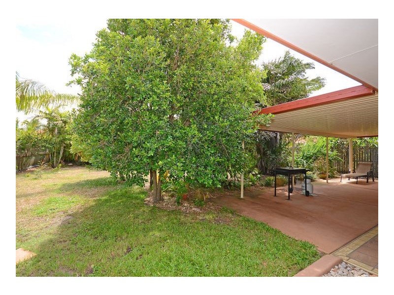 24 Jonwest Cl, Torquay QLD 4655