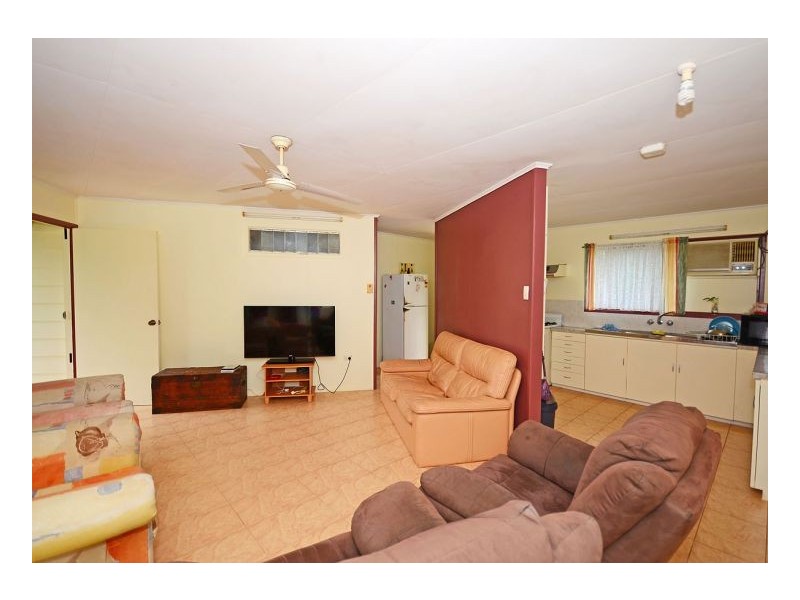 8 Maple Street, Pialba QLD 4655