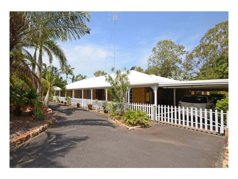 6 Palm Way, Dundowran Beach QLD 4655