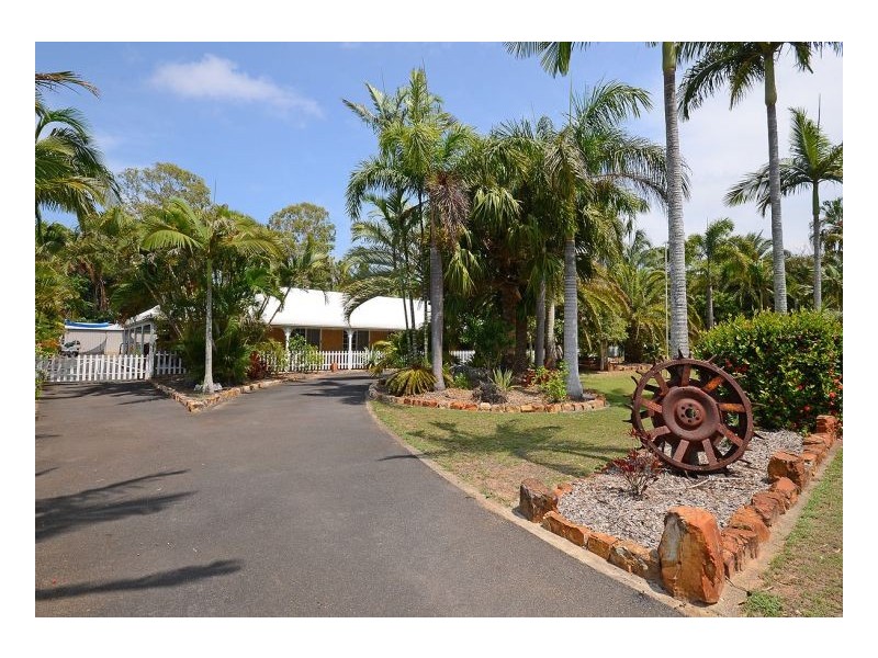6 Palm Way, Dundowran Beach QLD 4655