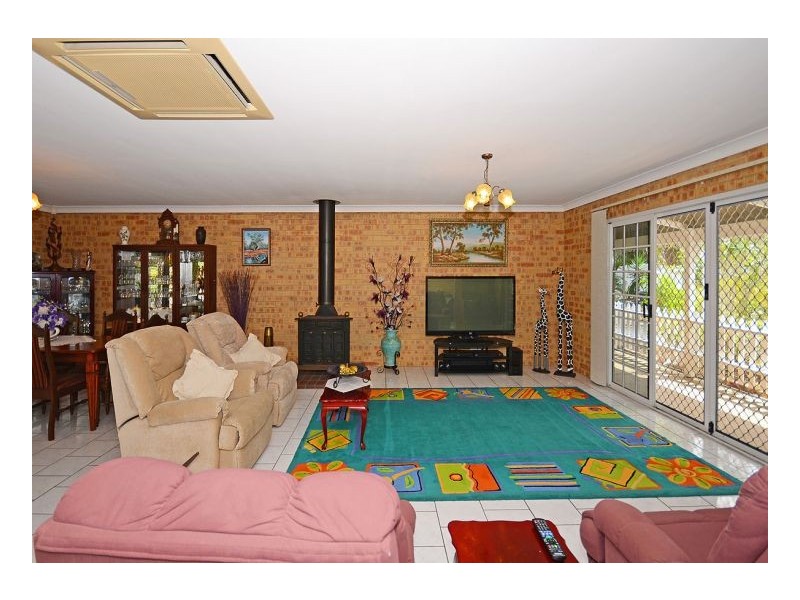 6 Palm Way, Dundowran Beach QLD 4655