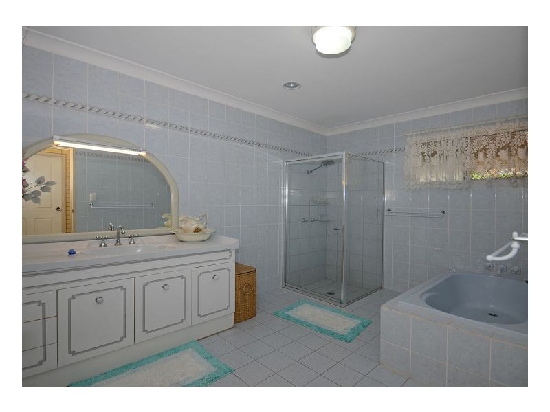 6 Palm Way, Dundowran Beach QLD 4655