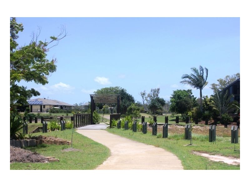 12 Barramundi Drive, Burrum Heads QLD 4659