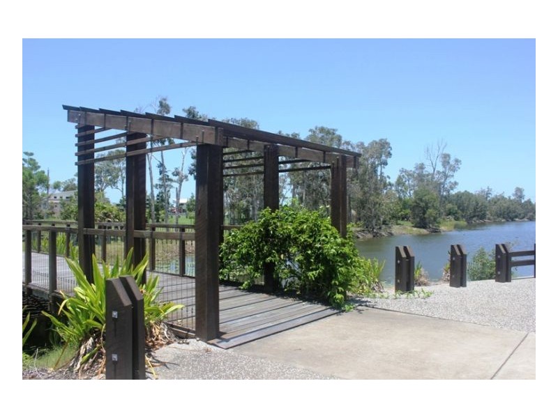 12 Barramundi Drive, Burrum Heads QLD 4659