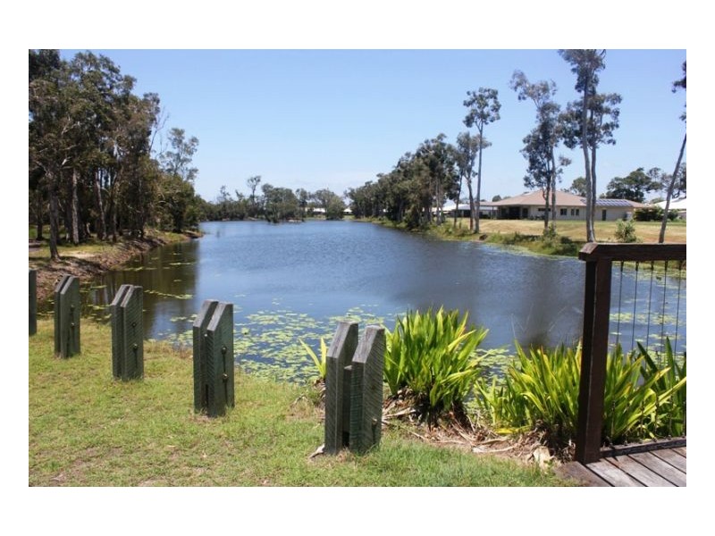 12 Barramundi Drive, Burrum Heads QLD 4659