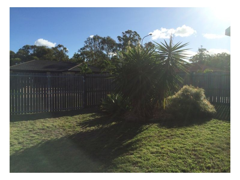 27 Topaz Circuit, Urangan QLD 4655