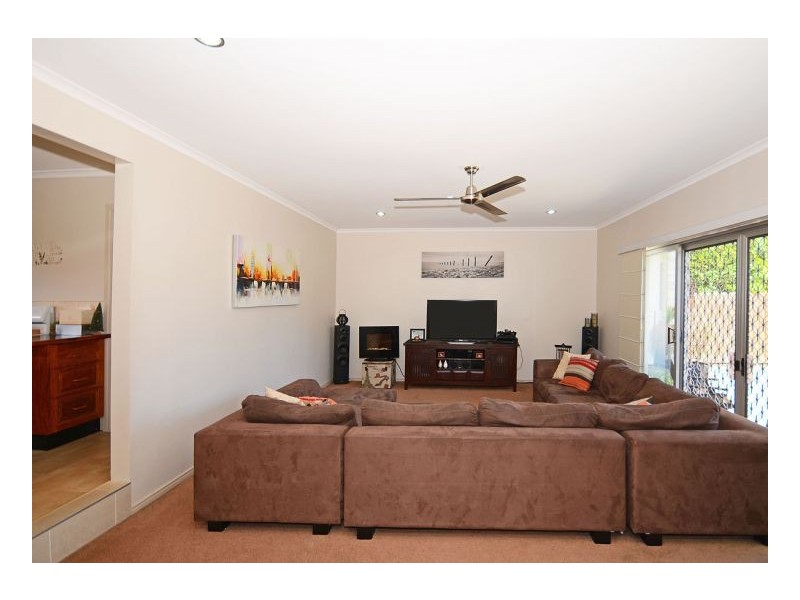 141 Truro St, Torquay QLD 4655